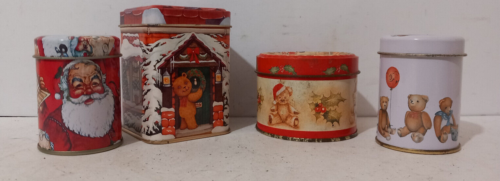 Joblot collection of 4 Vintage Christmas Tin Small Xmas Tree Multi teddy Designs - Afbeelding 1 van 5