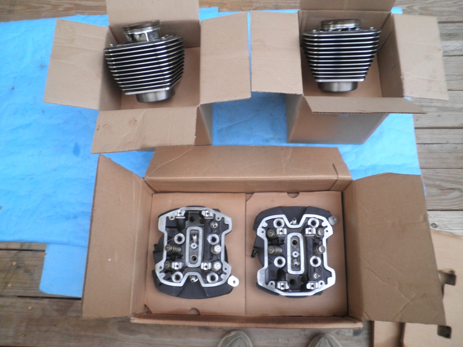 2017+ HARLEY OEM TOURING SOFTAIL M8 114 OIL COOLED CYLINDER HEADS JUGS