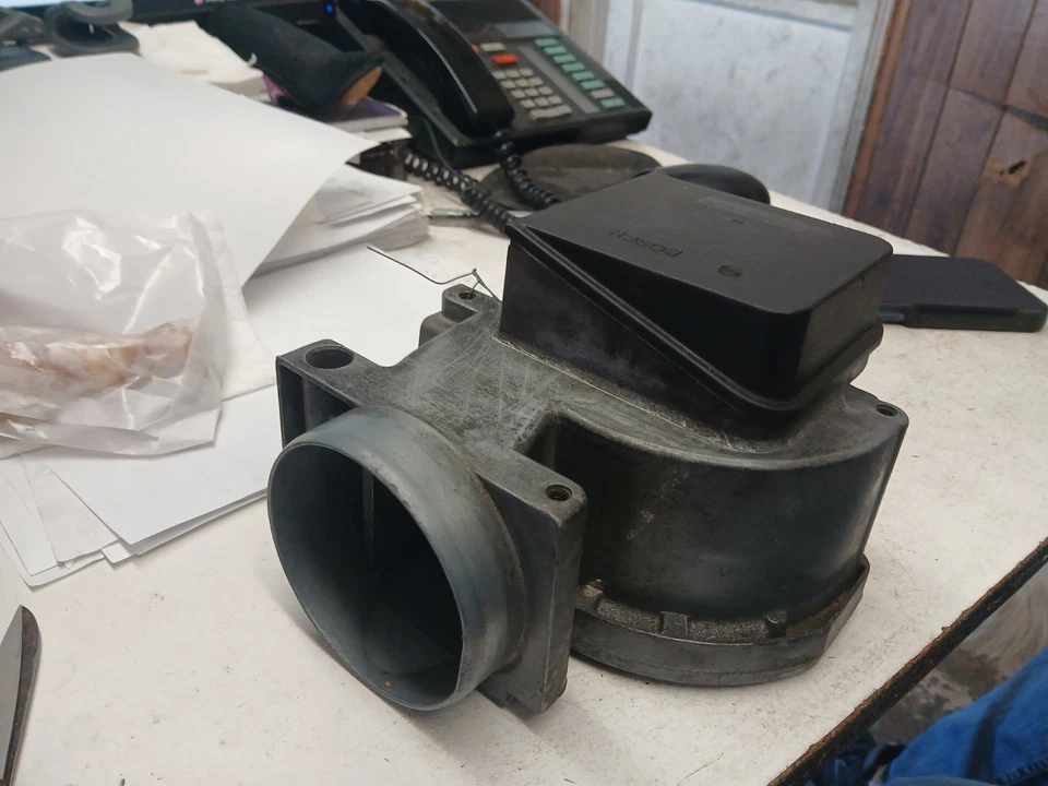 Porsche 928 Air Flow Meter 0280203015 1983 used - Image 4 of 4