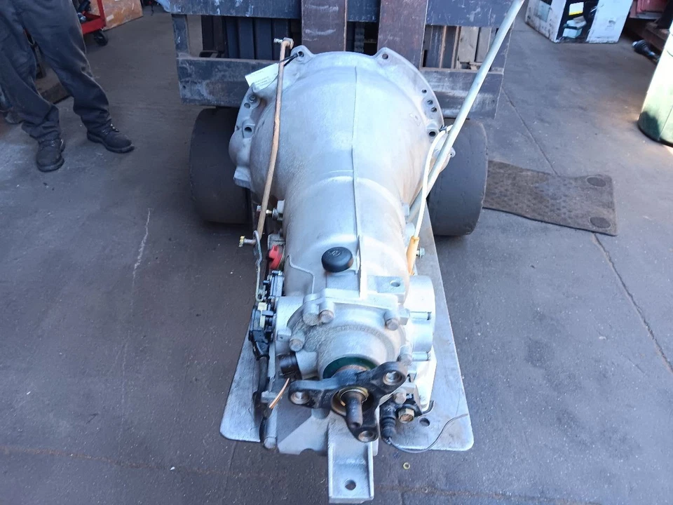 1986-1989 Mercedes 107 560SL Transmission Drivetrain Gearbox 4 Speed 1072705301 Foto 4 de 4