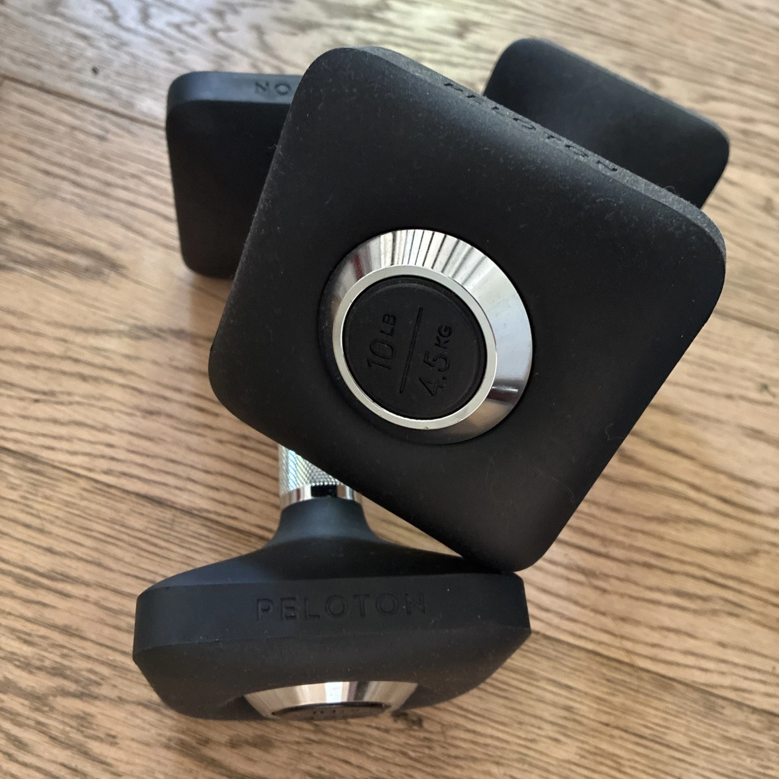 Peloton Dumbbells Weights: 4.5kg
Opens in a new window or tab
