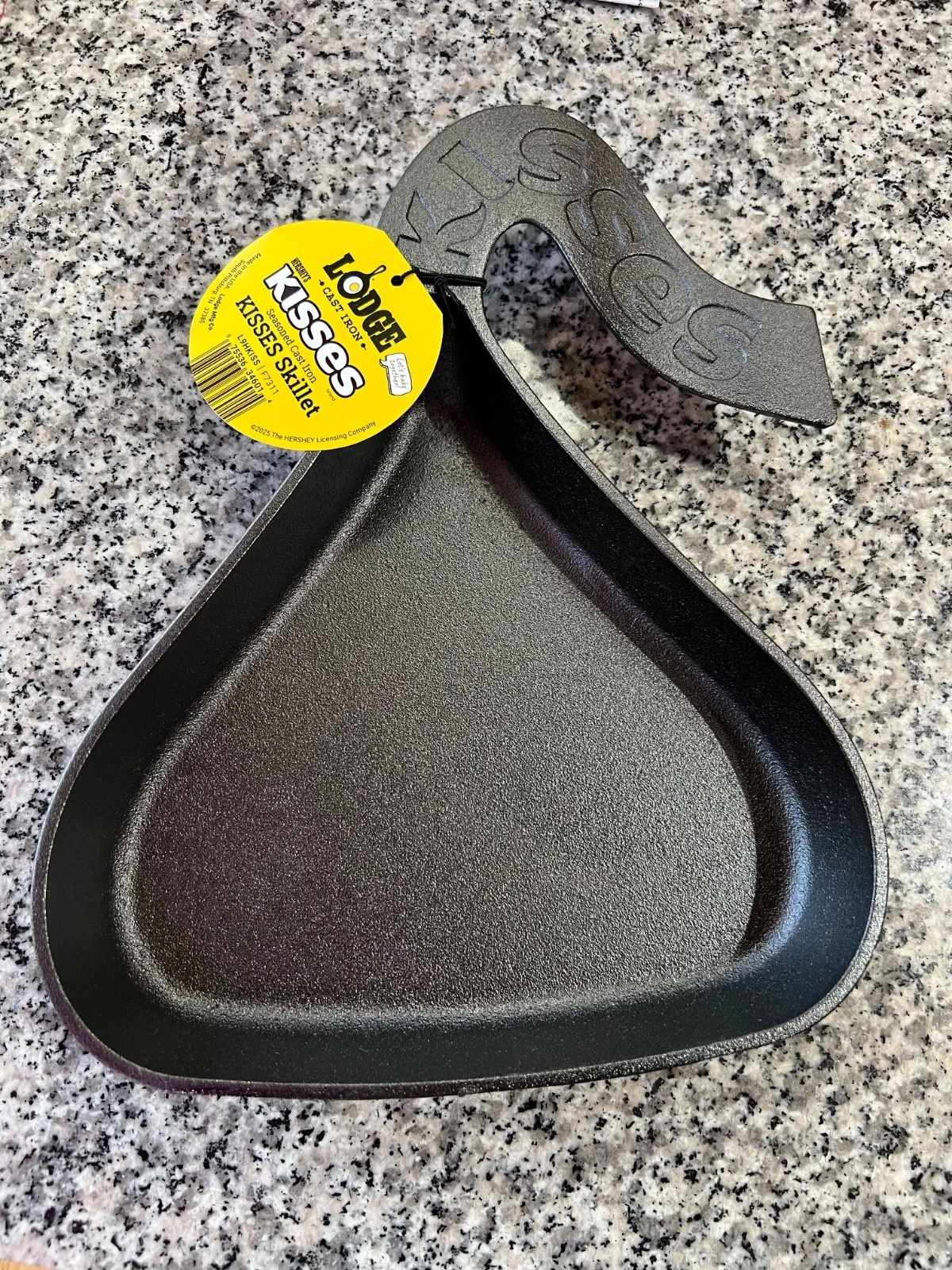 Cast Iron Lodge HERSEY KISSES Skillet