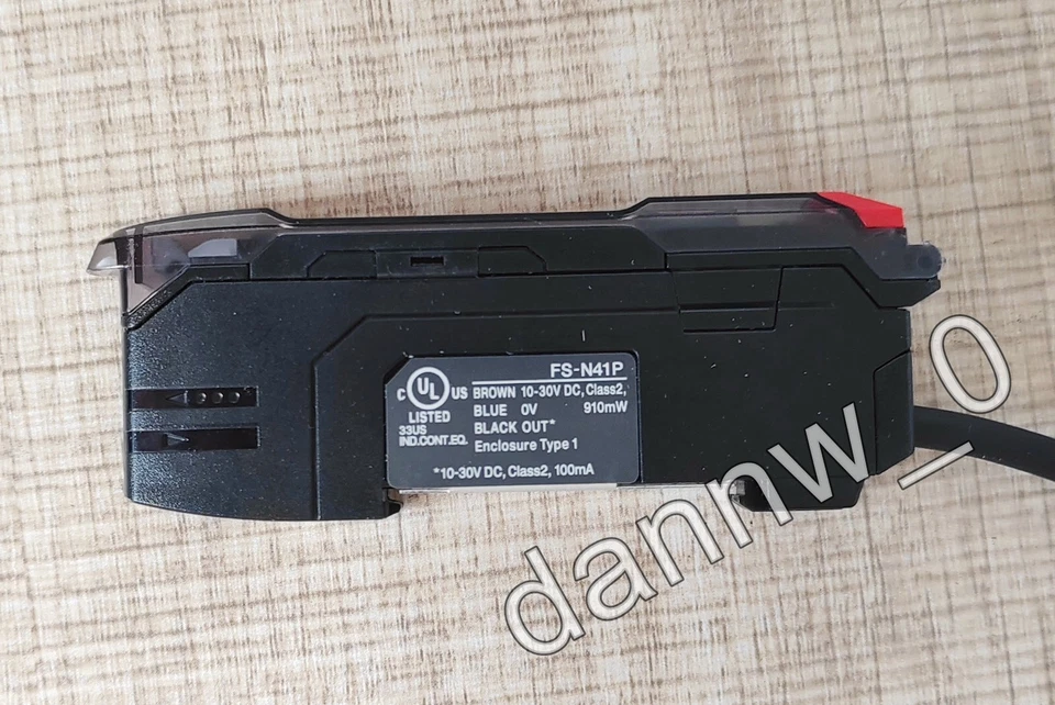 New In Box Keyence FS-N41P Fiber Sensor Amplifer - Image 2 of 3