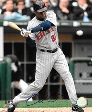 * DELMON YOUNG * signed 8x10 photo * MINNESOTA TWINS * COA * 1