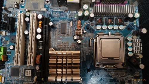 Motherboard Gigabyte GA-8I945PM-RH Lga 775 + Pentium D 915 + 4GB DDR2 667 - Imagen 5 de 11