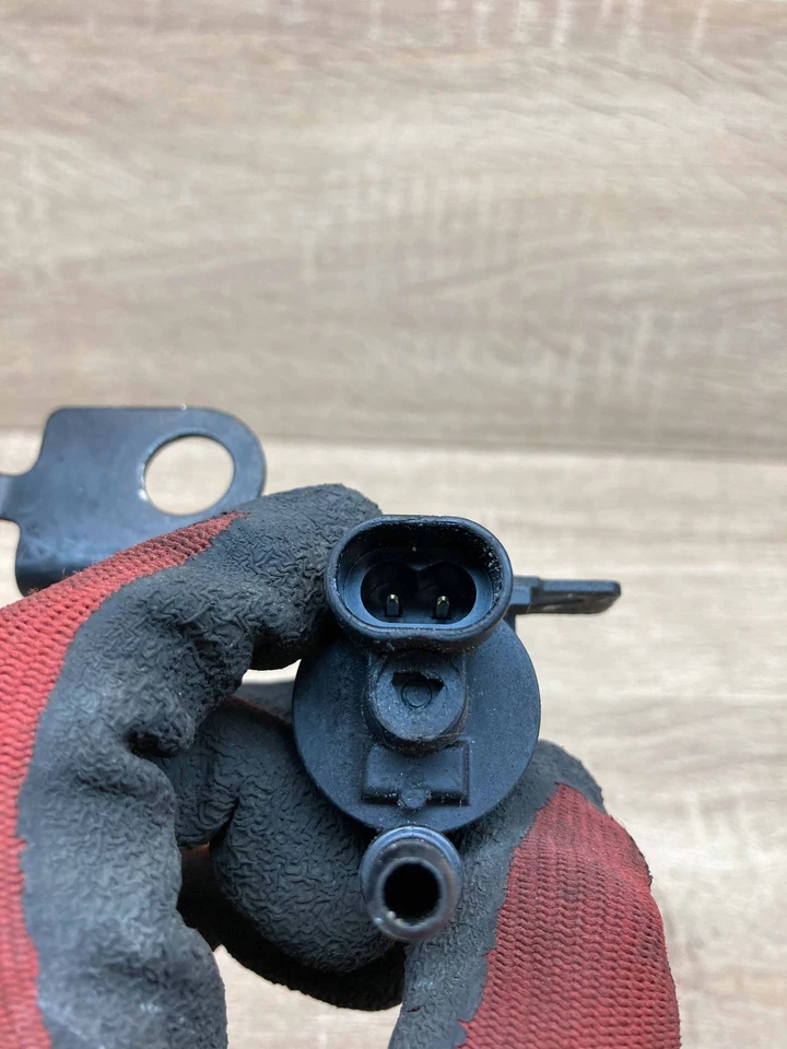 1997278 Saab 93 Vacuum pump Solenoid Control Valve Used Delphi - Image 4 of 4