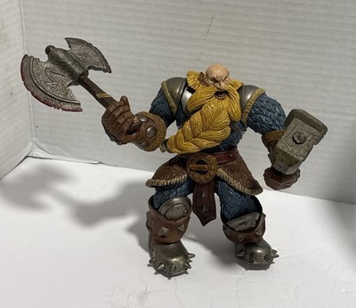 2002 WARCRAFT Dwarf Muradin Bronzebeard King 6  Figure w/ Hammer & axe blizzard