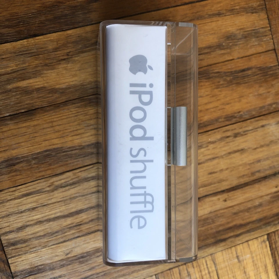 New Apple Ipod Shuffle 2nd Gen MA564LL/A A1204 1GB MP3 Player Silver - SEALED - Image 4 of 4