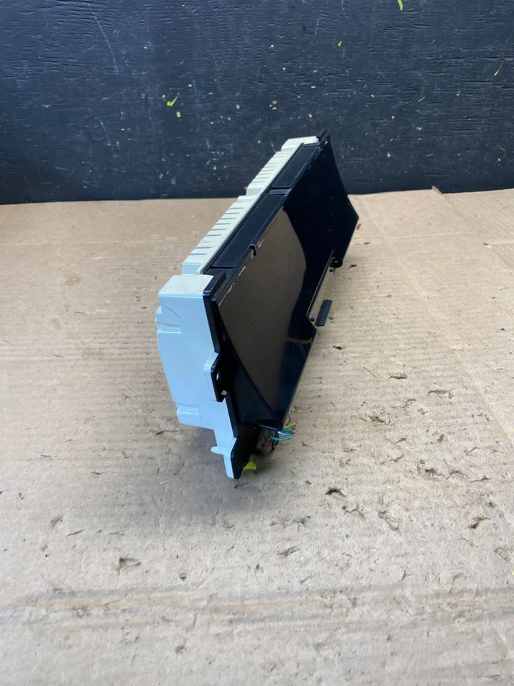 2003 至 2005 年福特 Crown Victoria 速度表簇量规 q2374 DG — 第 3/4 张图片