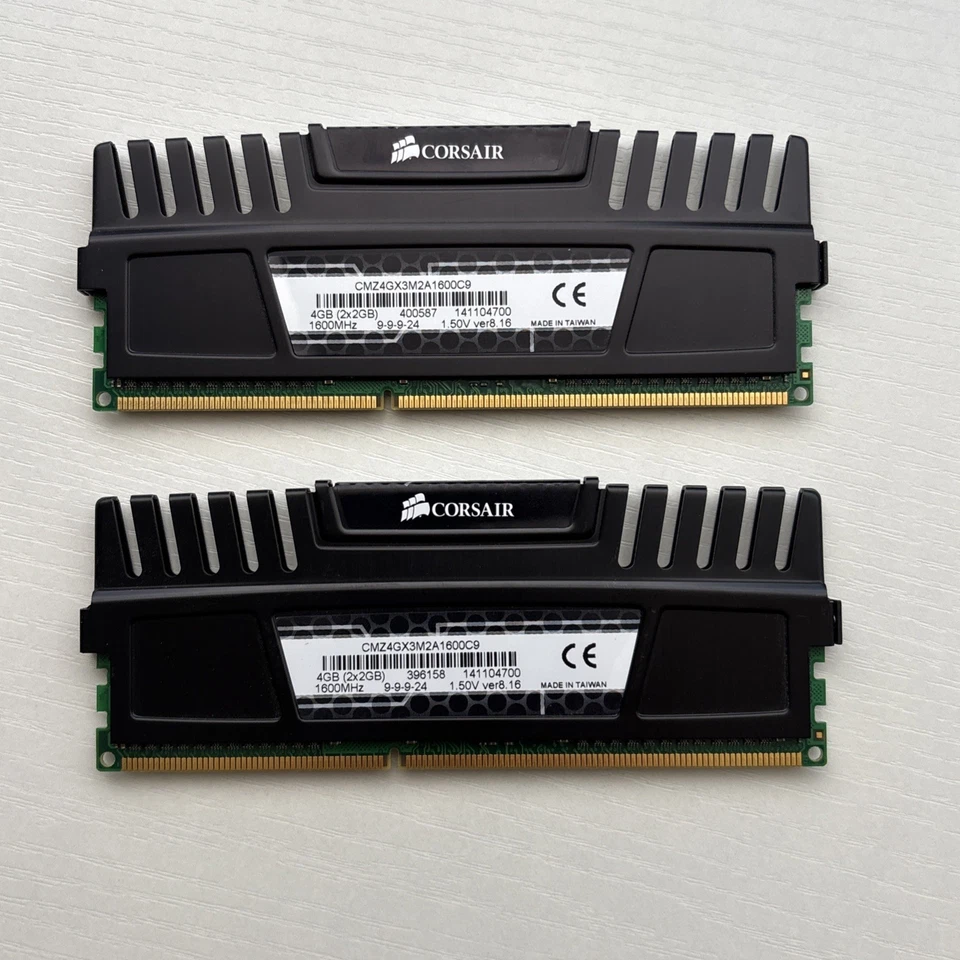 Lot Of 2 Corsair Vengeance DDR3 4GB 1600MHz  (2x2GB) PC Memory RAM - Image 2 of 4