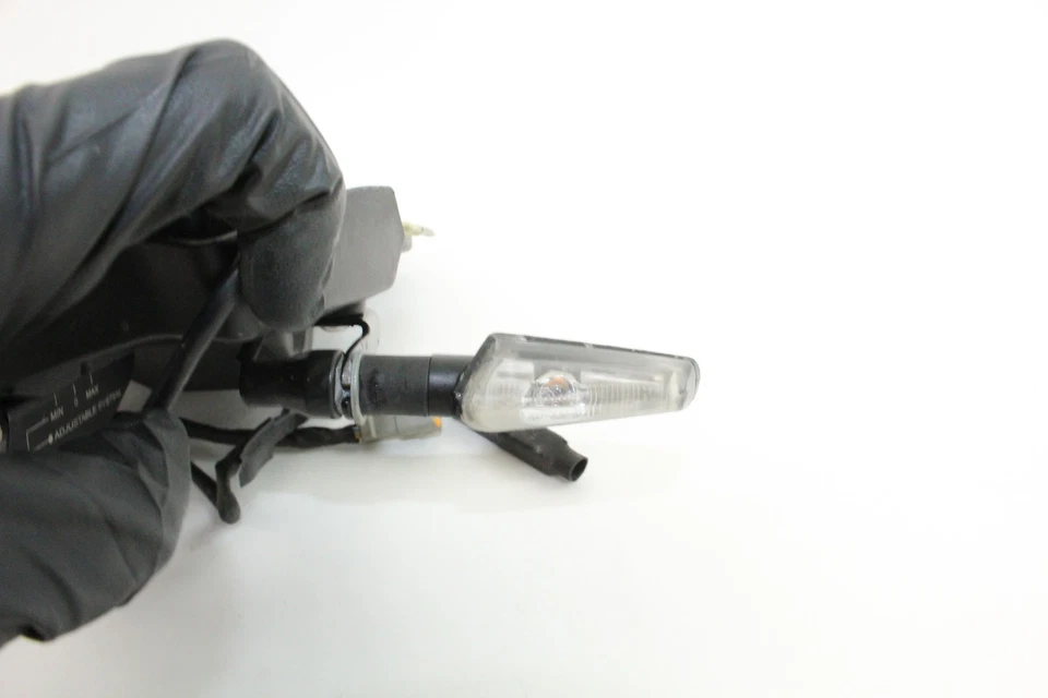 Indicador de señal de giro trasero Ducati Monster 696 Rizoma 2011 11 con montaje de licencia Foto 3 de 4