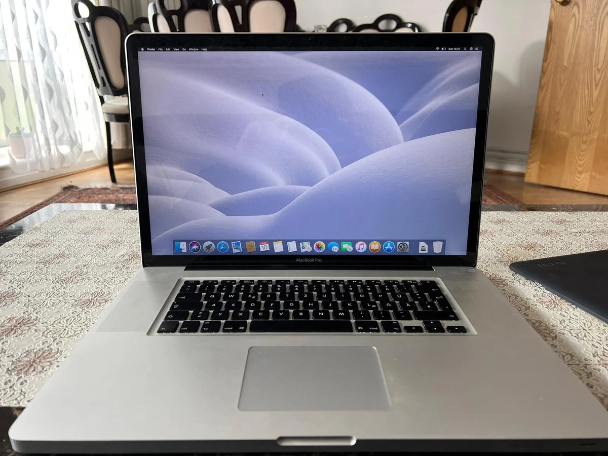 MacBook Pro 17TFT MA611J/A Core2Duo 2.33GHz/2GB/160GB/SD Macbook 