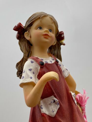 Vintage Adorable small girl figurine with hat unmarked, boxed - Picture 6 of 12