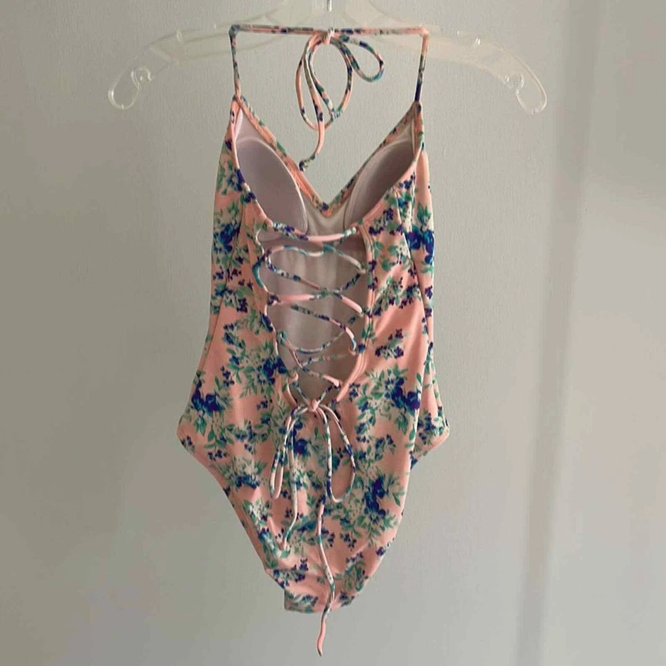 Traje de baño LA Hearts de una pieza con corbata abierta diseño floral talla pequeña usado Foto 3 de 4