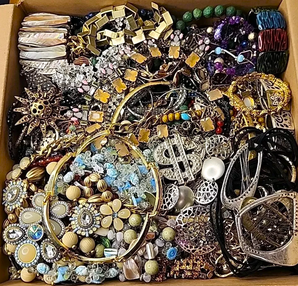 Pound Lb Jewelry Lot Unsearched OLD NEW Vintage Mod Necklace Earrings  Brooch