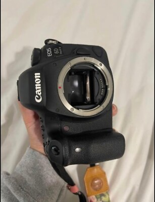 Canon EOS 6D Mark II 26.2MP Digital SLR Camera AND BATTERY BANK w/ two batteries