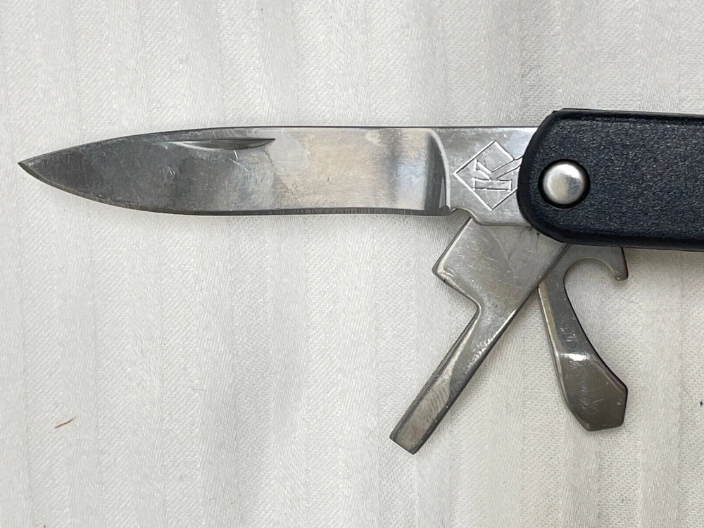 Multi-Tool Multitool Mountain Quest (9-in 1) Black w/Mach 3 Sheath Camping Handy