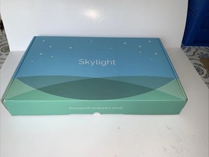 SKYLIGHT FRAME 10" Touchscreen Digital Picture Frame Black  Skylight New