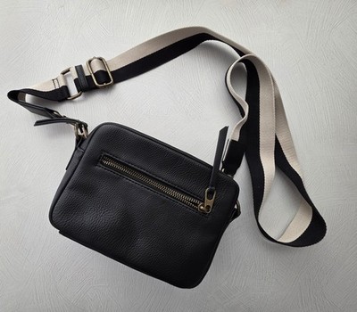 Universal Thread Black Crossbody Camera Bag With Black And Tan Adjustable Strap