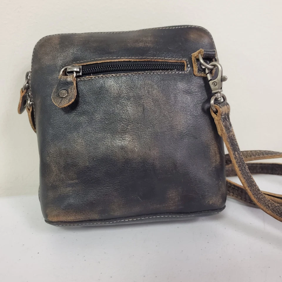 Mini bolsa tiracolo Bed Stu feminina couro desgastado Ventura marrom rústica neutra - Imagem 3 de 4