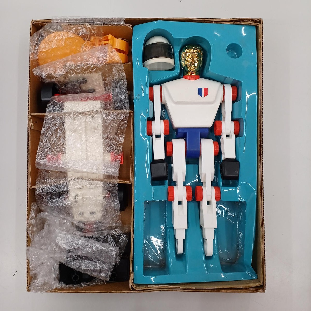 TOMY Super Guy Goro Deluxe Set Vintage Action Figure Robot Japan