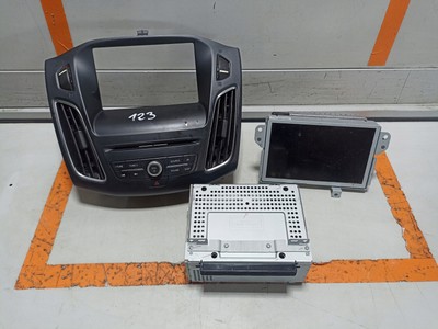 Ford Focus III Mk3 F1BT18C815LG Navigation GPS Navi Radio