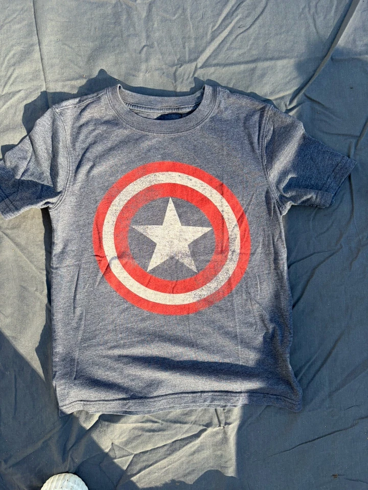 GAP Niños Niños Camiseta LOTE de 3 Pequeñas (6/7) Superhéroe Capitán América Batman Bowser Foto 2 de 4