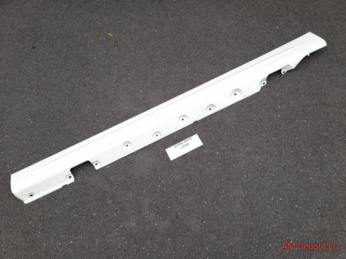 2002 BMW 325i 330i 325xi 330xi E46 Sedan Left Skirt Rocker Panel Cover