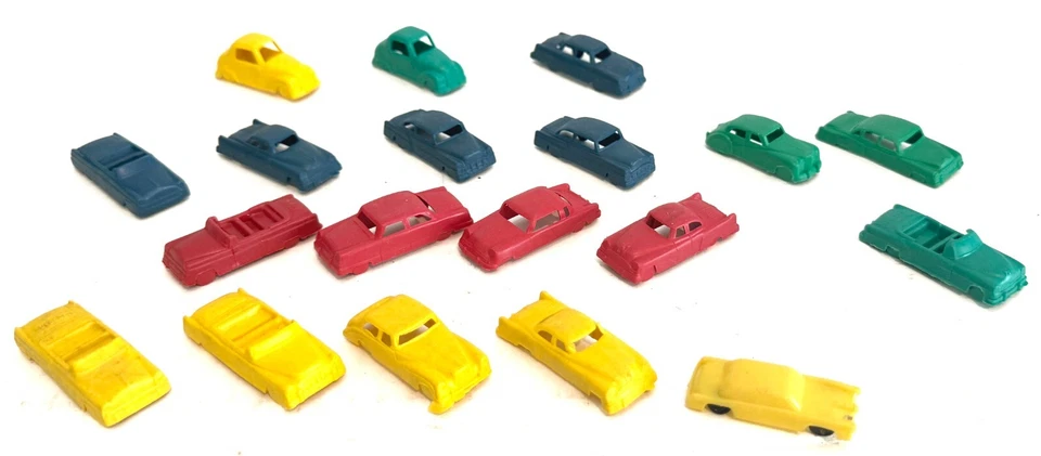 Lote de 22 coches miniatura de plástico MPC vintage de juguete con tarro de vidrio (circa años 50) Foto 3 de 4