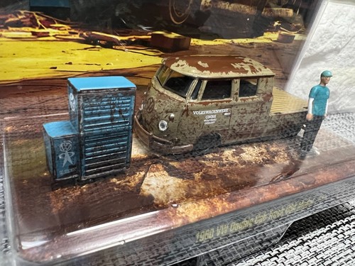 M2 Machines Diorama 1960 VW Double Cab Truck USA Model R10 Green - Picture 3 of 4