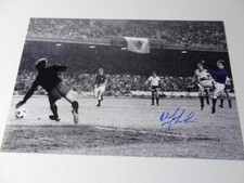 RANGERS FC 1972 EUROPEAN CUP WINNERS CUP FINAL WILLIE JOHNSTON HAND SIGNED PHOTO