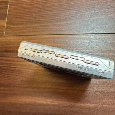 Sony MD MZ-E90 Personal Mini Disc Player Japan Used From Sony MD MZ-E90 Personal Mini Disc Player Japan Used From