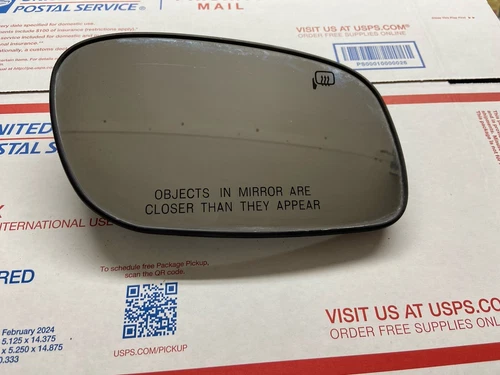 03-11 Lincoln Town Car PASSENGER SIDE GLASS MIRROR
