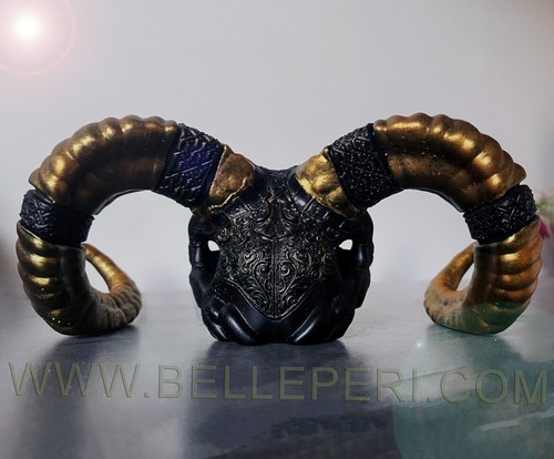 CRÁNEO RAM GÓTICO con cuernos gruesos ORNAMENTO Alquimia filigrana tallada - Imagen 5 de 6