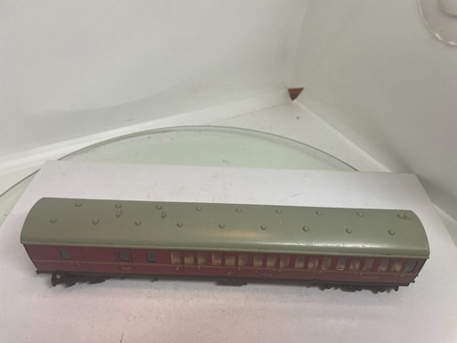 Hornby Dublo OO Gauge Railways 4084 BR Mk1 Suburban Brake 2nd Maroon #M43277 - Picture 6 of 8