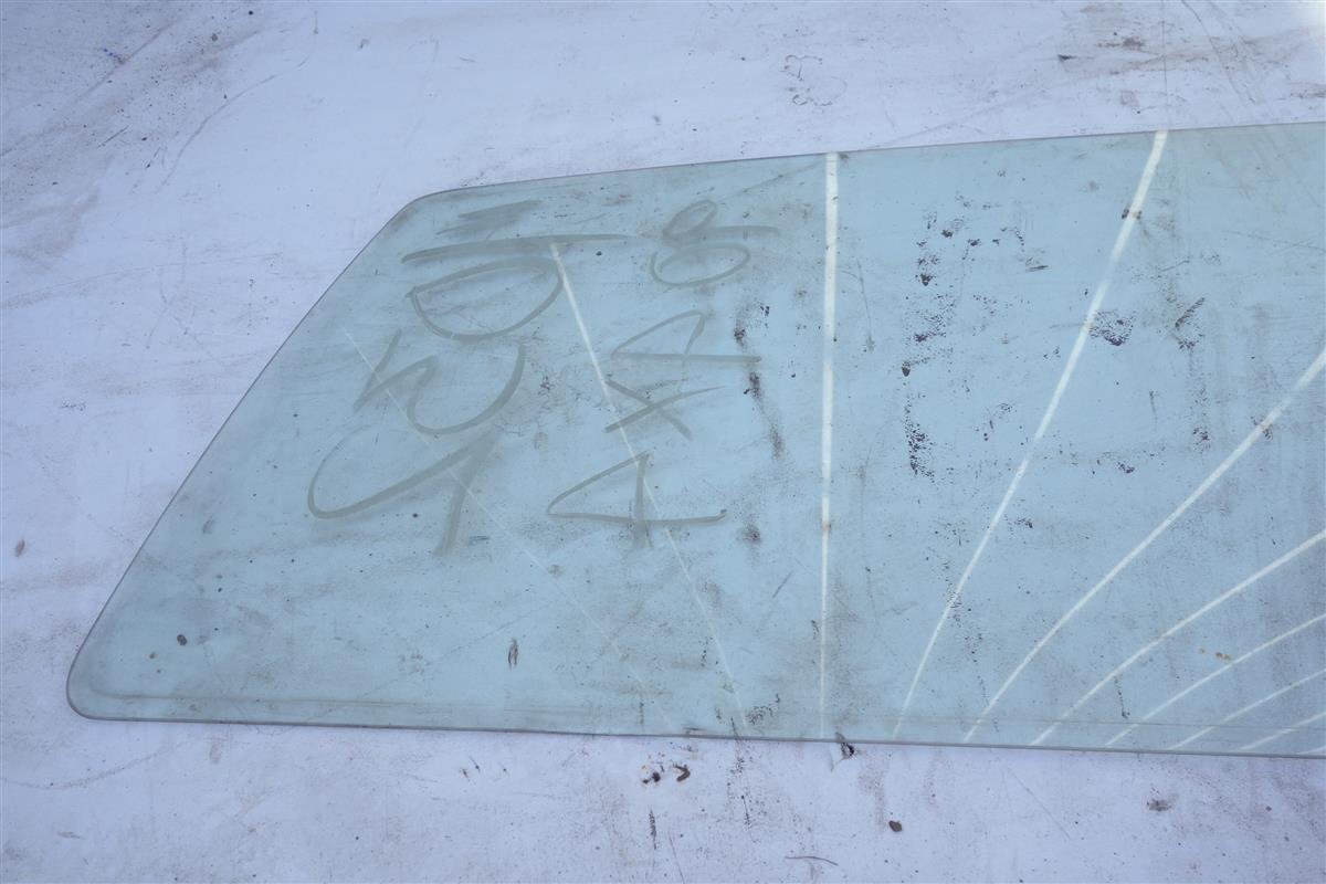 1986-1994 Nissan D21 2Dr Back Glass Window Windshield Fixed 79712