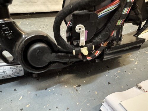 3G5803881A VW Passat 3G B8 Anhängerkupplung Schwenkbar Einbausatz Komplett - Bild 5 von 20