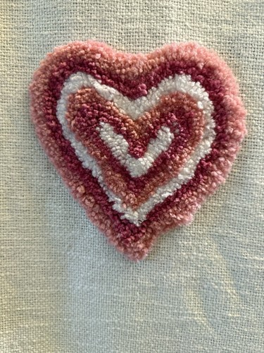 🎀❤️Cupcakes And Cashmere Valentines Day Heart Throw Blanket NWT - Picture 3 of 4