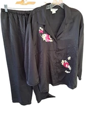 Natori Womens Embroidered Black 2Piece Pajama Set Size L Silky New with Tag Gift