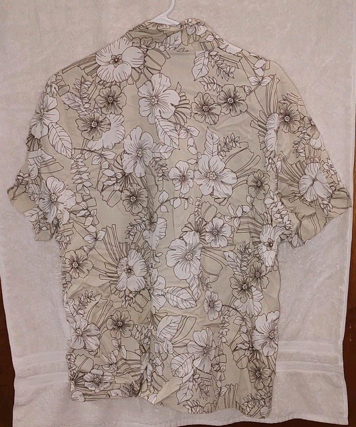 Classic Elements Women's Floral Pattern Button Do… - image 3