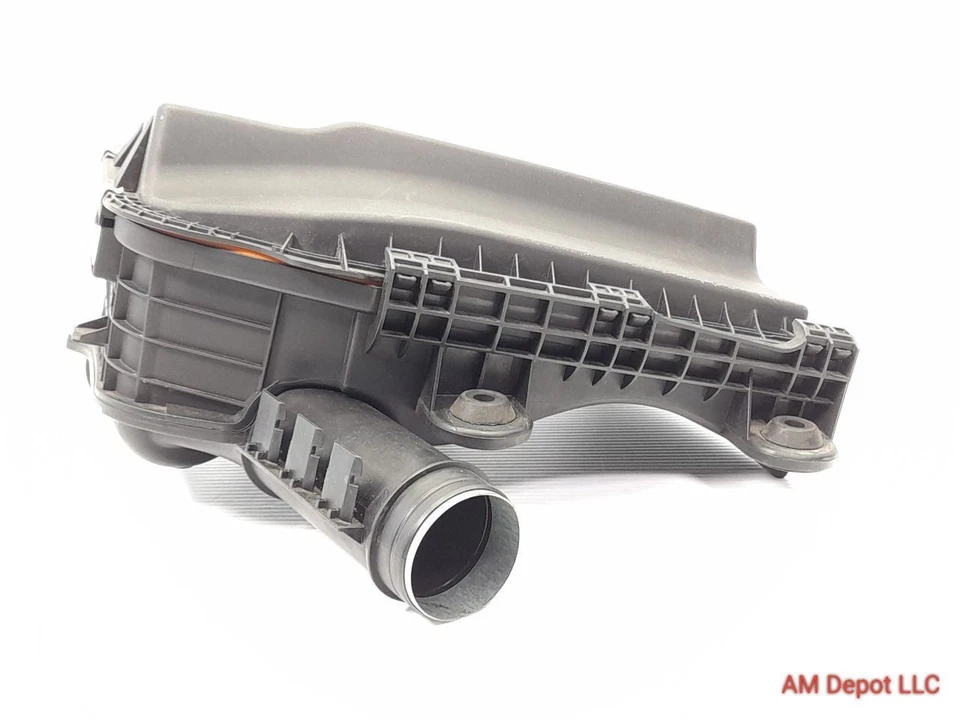 2008 BMW 335xi 335i N54 Turbo E90 E92 Air Box / Air Cleaner Filter Box 7556547 - Image 3 of 4