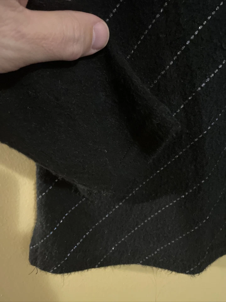 De colección A.Byer Negro Elástico Manga Larga Metálico Rayas Diagonal EE. UU. Acrílico Suave Foto 3 de 4