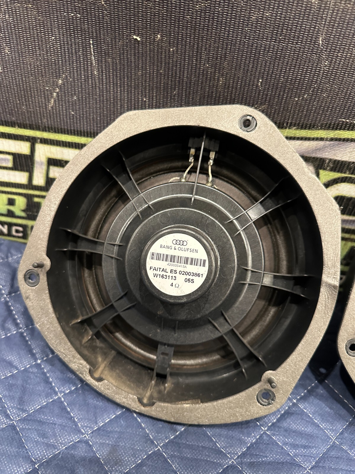 Audi R8 2014 RIGHT Speaker