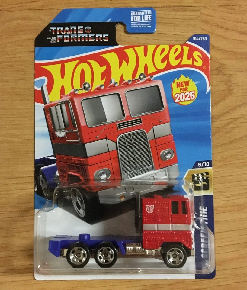 2025 Hot Wheels 6/10 TRANSFORMERS Optimus Prime #104 MONMC + Protect Pack - Image 3 of 4
