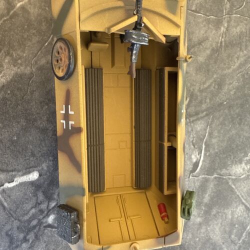 21st Century Toys GERMAN SD.KFZ 251/1 AUSF.D 1:35 #d2 RARE!! - Picture 4 of 7