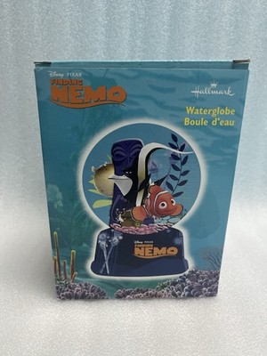 Disney Pixar Finding Nemo Snow Water Globe Hallmark Tank Gang Heavy Glass W/ Box