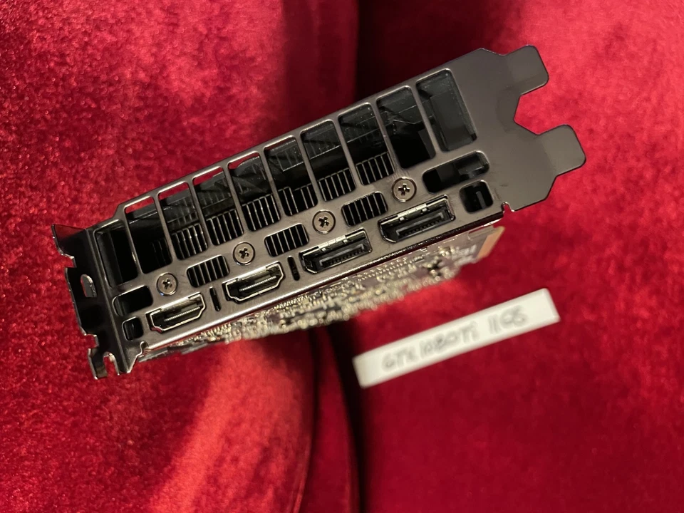 ASUS GeForce GTX 1080 Ti 11GB GDDR5X PCIe 3.0 2xHDMI, 2xDP - Image 3 of 4