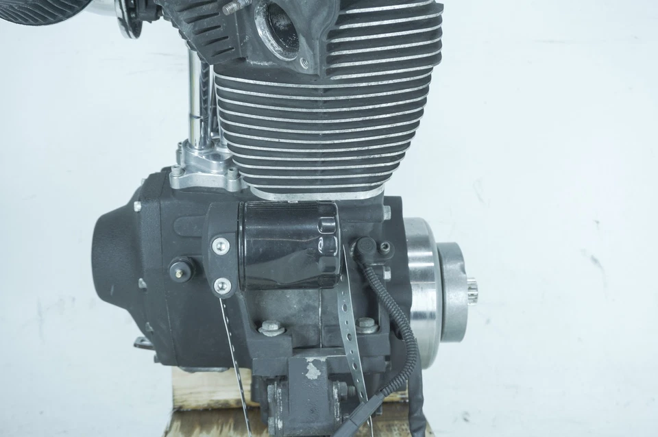 2008 Harley Dyna FXDBI Street Bob OEM EFI Twin Cam 96 Engine Motor Skull 11K — 第 2/4 张图片