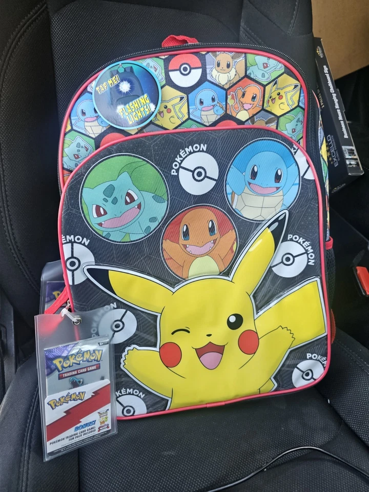 Juego Mochila Pokemon/Pikachu & Friends Grande 16". (Con tarjetas de bonificación) Foto 3 de 4