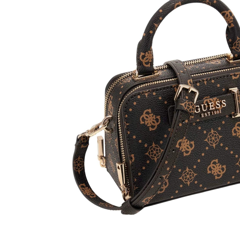 Sac à Dos GUESS Geva Flap Backpack Écoperle Embossé Noir - Élégant Et Pratique Pour Femmes